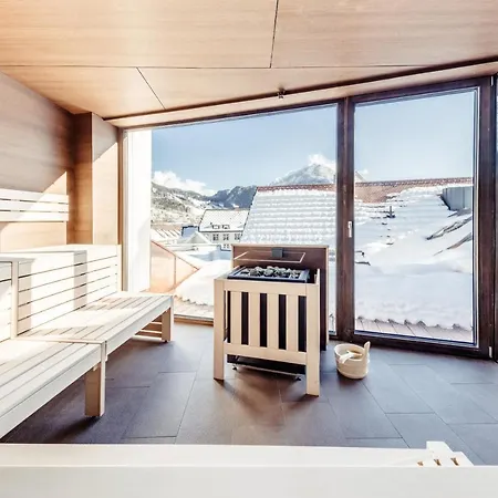 Boutique Tschofen Otel 4*